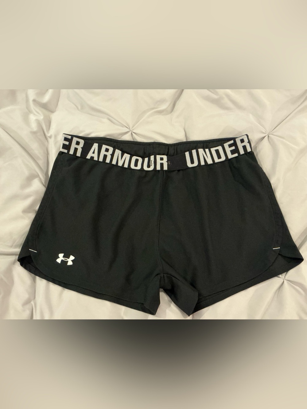 EUC - Women’s Under Armour Black Logo Running Shorts - Size MED